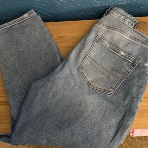 American eagle size 12 xshort curvy mom jean